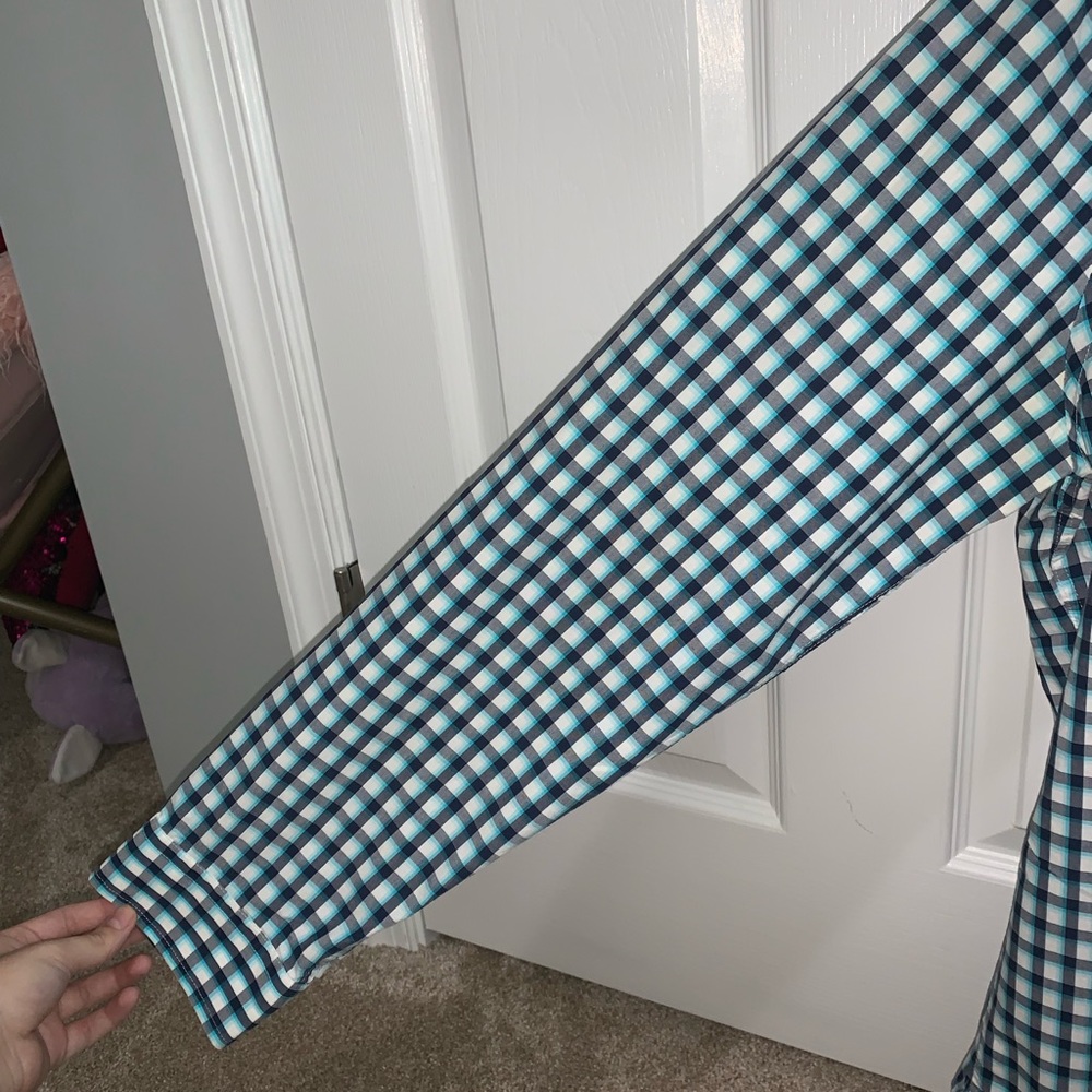 Button Up - Picture 5 of 5